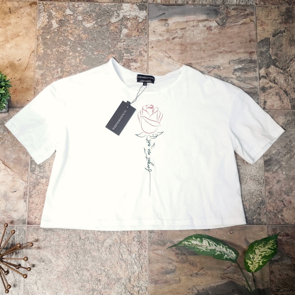 NWT Wednesday's Girl White Crop Top Creneck Shirt with Rose Graphic Size S